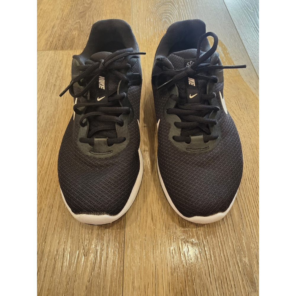Nike Revolution 6 NN Running Shoes Women’s 8.5 Black White Sneaker DC3729-003 - Picture 2 of 12